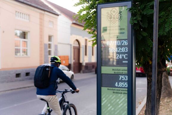 Kerékpáros számlálóoszlopokat helyeztek üzembe Székelyudvarhelyen