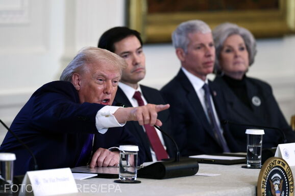 Ingatag lábakon áll Trump karibi drogháborúja