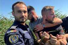 Száz rendőr üldözte, helikopterrel is keresték – Három nap után fogták el a menekülő férfit (VIDEÓ)