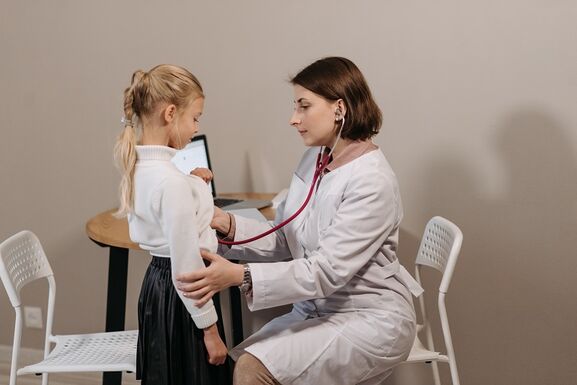 Körülbelül 800 iskolaorvos jut az ország mintegy 17 ezer oktatási intézményére