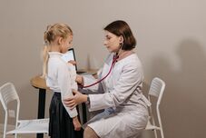 Körülbelül 800 iskolaorvos jut az ország mintegy 17 ezer oktatási intézményére
