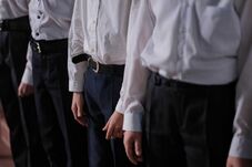 Ismét napirenden az iskolai egyenruha – A szenátus szakbizottsága rábólintott