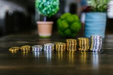 Jön az amerikai mintájú nyugdíj-megtakarítás – Tőzsdei befektetéssel gyűjthetünk öregkorunkra