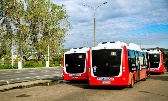 Gyorstöltők a buszoknak: újabb lépést tettek a korszerűbb tömegközlekedés felé Zilahon