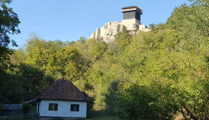 Újjászületett Sólyomkő-vár: uniós pénzből restaurálták az erdélyi fejedelmek bihari sasfészkét