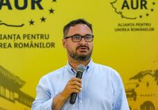 Tanasă a magyar nyelvet is gúnyolta a parlamentben 