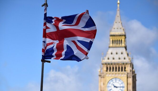 Tony Blair Institute: Nagy-Britanniának tíz éven belül vissza kellene térnie az EU-ba