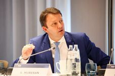Döntő szakaszban a kormányalakítási tárgyalások, kedden szavazhatnak Mureșanról
