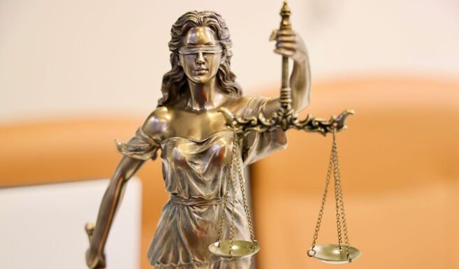 Egymás után perlik be a bankok a Versenytanácsot