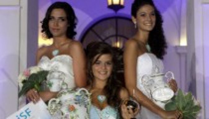 Bőr Viktória a 187. Anna-bál szépe