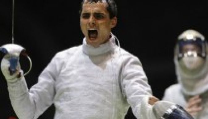 Férfi kard: elődöntős Szilágyi és Dumitrescu