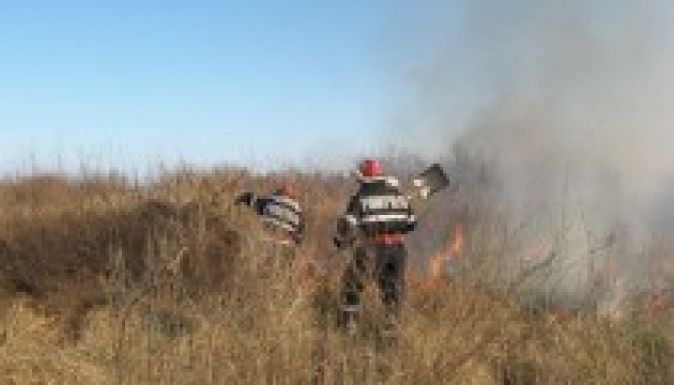 Tíz megyében pusztított az erdő- és tarlótűz