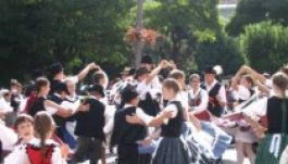 Csárdásrekordot döntöttek Gyegyószentmiklóson