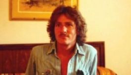 Internetes vallomás a síron túlról