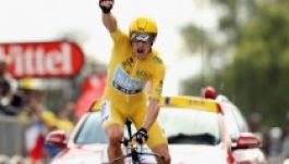 Wiggins történelmet írt Tour-győzelmével