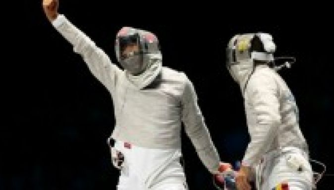 Ezüstérmet nyert Londonban a román kardcsapat