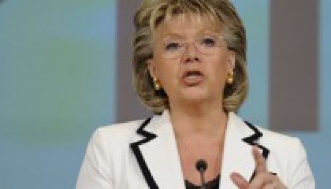 Mikó-ügy: Reding válaszolt Winklerék levelére