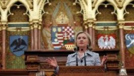 Hillary Clinton üdvözli a magyarokat