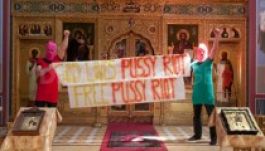 Az orosz ortodox egyház kegyelmet kér a Pussy Riot tagjainak