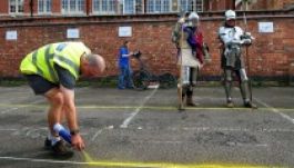 Autóparkoló alatt rejtőzhetnek III. Richárd angol király földi maradványai