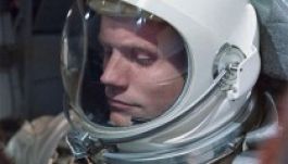 Neil Armstrong: sétarepüléstől holdutazásig	