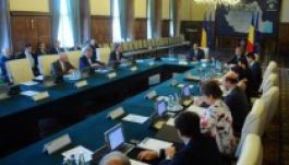 Egymásnak adják a kilincset a miniszterek