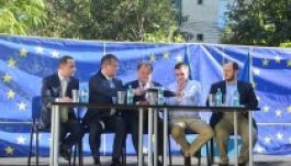 Összefognak a jobbközép pártok az USL ellen