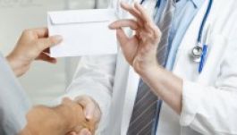 Letartóztattak egy kenőpénzt elfogadó orvost