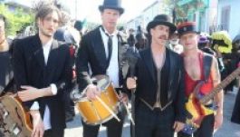 Megérkezett Bukarestbe a Red Hot Chili Peppers