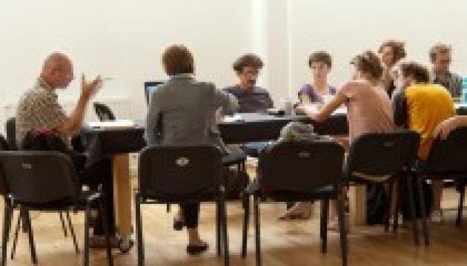 Hat bemutató, tizenkét előadás a Tamási Áron színházban