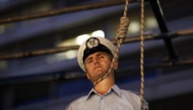 A görög rendőrök is tüntettek a megszorítások ellen