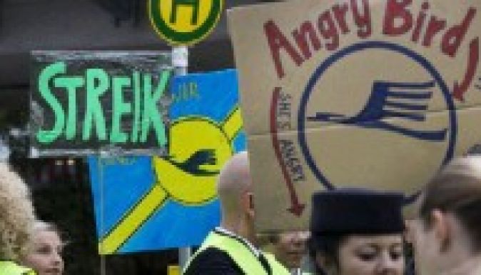 Káosz a légi közlekedésben: sztrájkol a Lufthansa