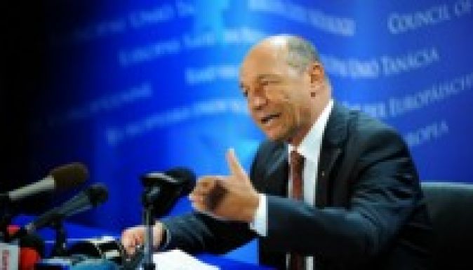 Băsescu bizakodik, Rompuy együttműködésre int