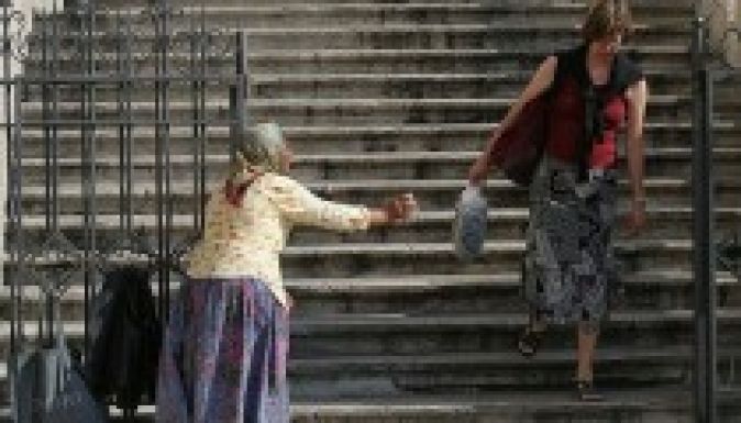 Román koldusmaffiát számoltak fel Olaszországban