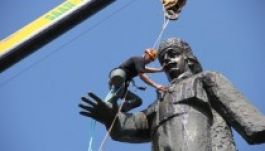 Lemosták a „gyalázatot” Avram Iancu kolozsvári szobráról