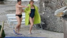 Merkel: az euróövezetben kell tartani Görögországot