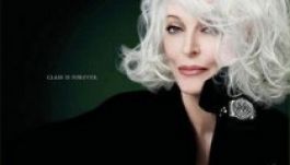 81 évesen még mindig vonzó modell 