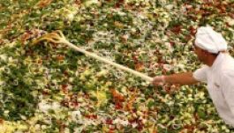 Romániában készült el a világ legnagyobb salátája