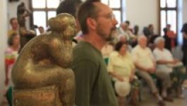 Minerva-ház: Vetró Artúr üzenete a csenden keresztül