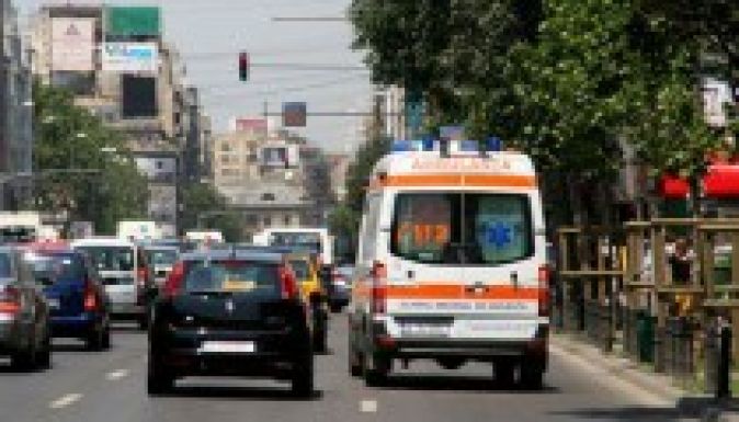 A mentősök gyakran közlekednek biztonsági öv nélkül