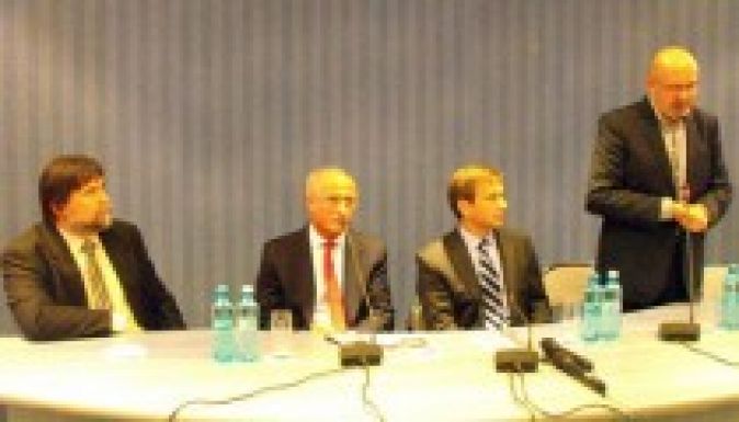 A válságról faggatták Bajnai Gordont Nagyváradon