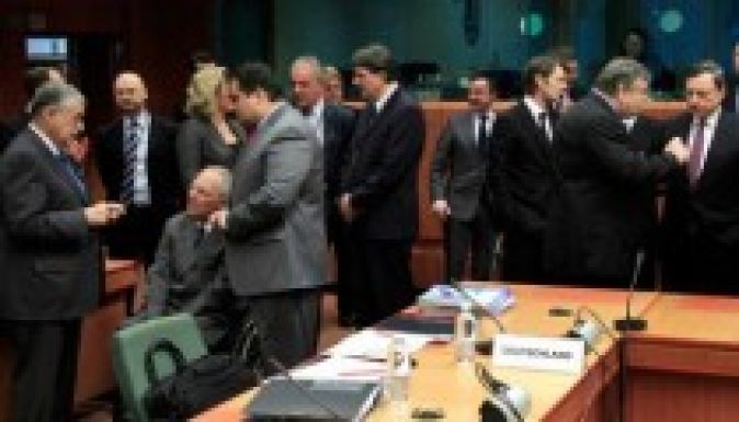 Két év alatt 13 milliárd eurót kell visszafizetnie Romániának