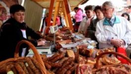 Színkavalkád a csíkszeredai őszi vásáron