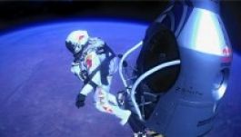 Több rekordot is döntött egyszerre a sztratoszféraugró