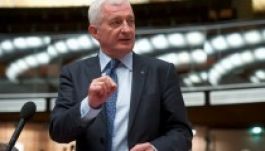 Frunda: az EMNP félrevezetően értelmezi a törvényt