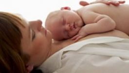 Életbe lépett a gyes összegét növelő törvény