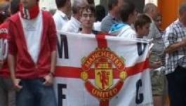 Angol focirajongók partiznak Kolozsváron