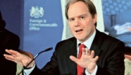 Nyugtatja a román közvéleményt a brit nagykövet