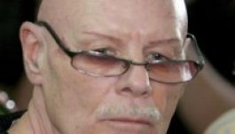 Pedofilbotrány a BBC-nél: őrizetbe vették az egykori rocksztárt