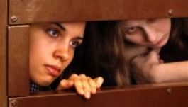 Nevelőtáborokba szállították a Pussy Riot két tagját